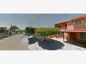 Casa en venta en Lomas del Centenario, Villa de Álvarez — foto 2 de 10
