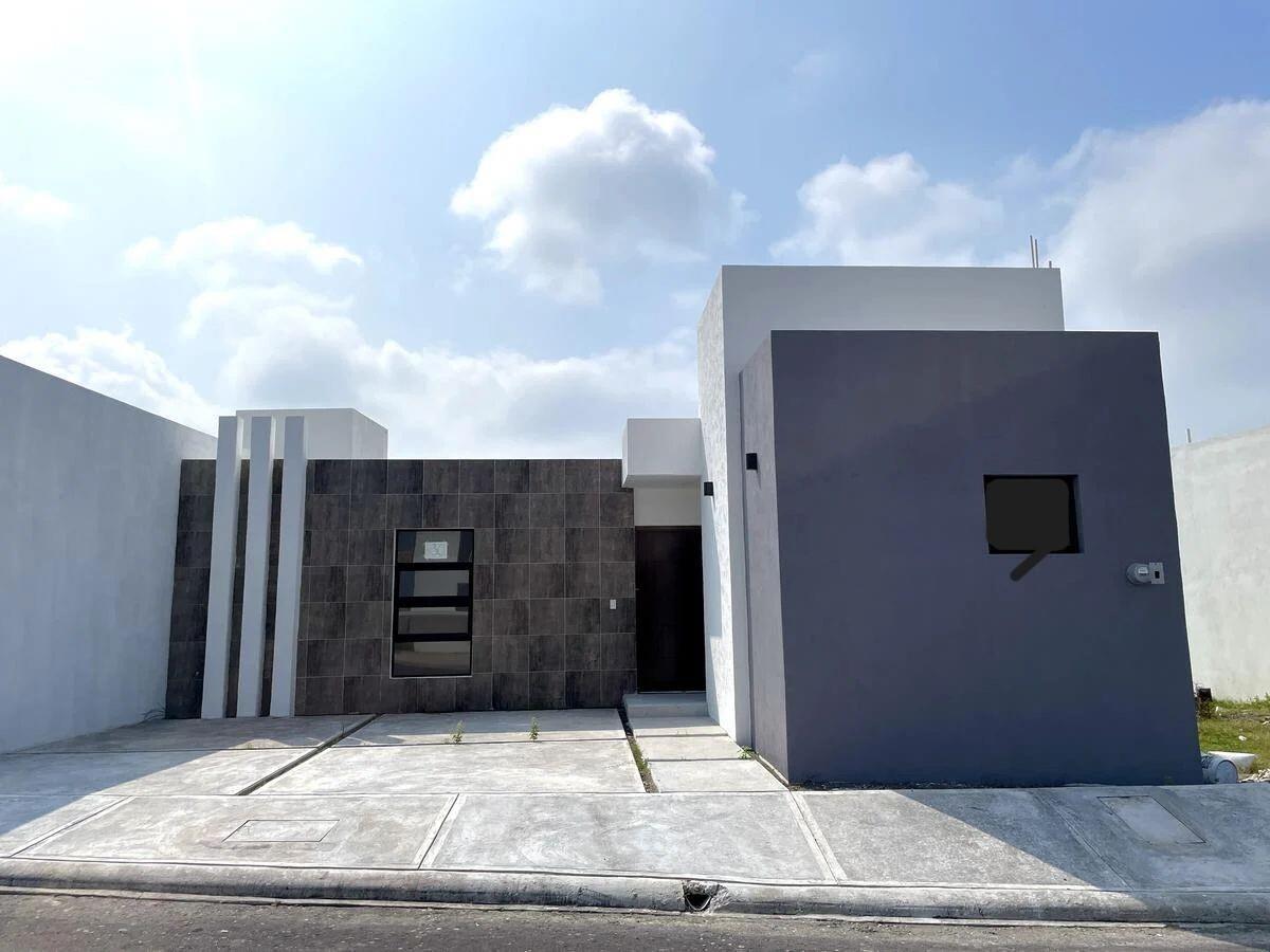 Casa en venta en Lomas de la Rioja, Alvarado — foto 1 de 12