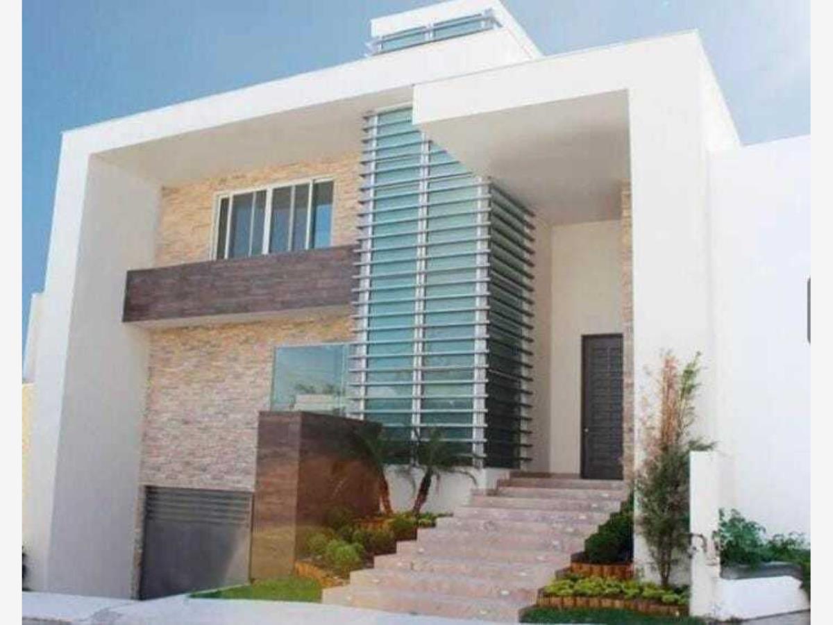 Casa en venta en Zona Fuentes del Valle, San Pedro Garza García — foto 1 de 10