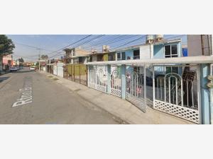 Casa en venta en Bosques del Valle 2a Sección, Coacalco de Berriozábal — foto 2 de 6