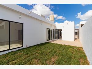 Casa en venta en Chichi Suarez, Mérida — foto 2 de 12