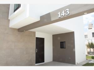 Casa en venta en El Rocal Residencial, Saltillo — foto 3 de 27