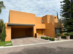 Casa en venta en Huertas El Carmen, Corregidora — foto 2 de 24