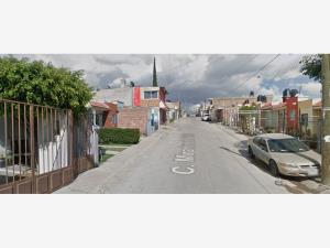 Casa en Lomas del Mirador, León, Guanajuato
