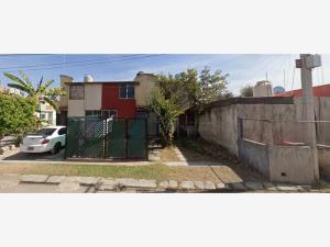 Casa en venta en Alvarez del Castillo, El Salto — foto 3 de 7
