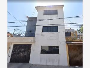 Casa en Prado Vallejo, Tlalnepantla de Baz, México