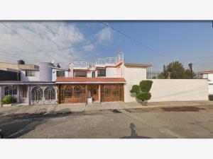 Casa en venta en Bosques del Valle 1a Sección, Coacalco de Berriozábal — foto 2 de 12