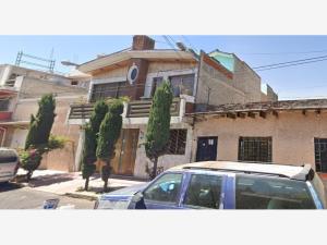 Casa en venta en Martires de Rio Blanco, Gustavo A. Madero — foto 2 de 7