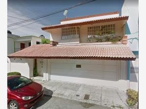 Casa en venta en Jardines de Mocambo, Boca del Río — foto 2 de 6