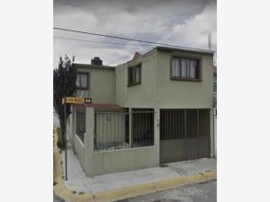 Casa en venta en Villas Santín, Toluca — foto 2 de 6