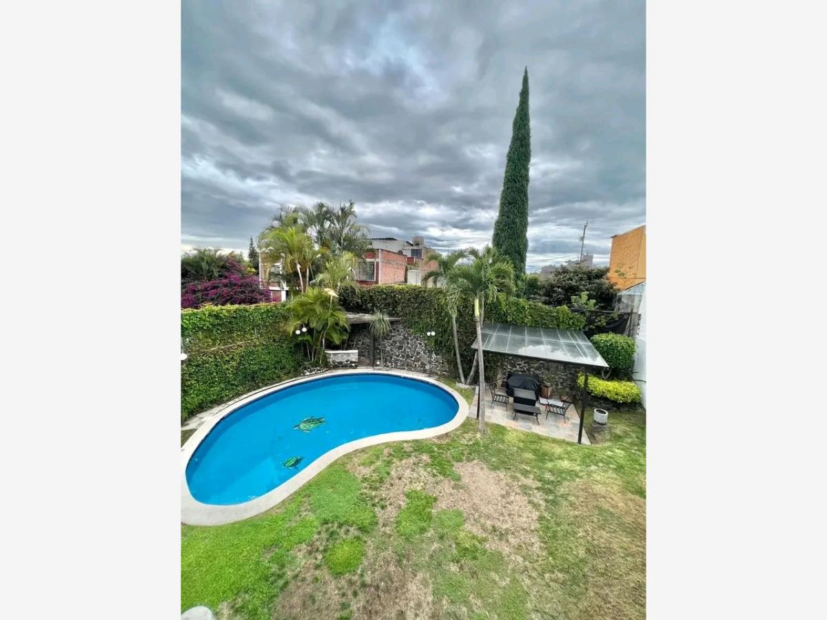 Casa en venta en Jardín Tetela, Cuernavaca — foto 1 de 17