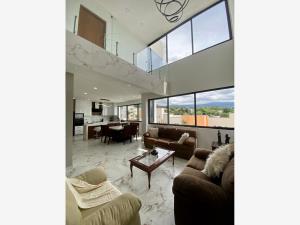 Casa en Lomas de Ahuatlán, Cuernavaca, Morelos