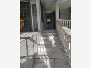 Casa en venta en INFONAVIT Lomas del Porvenir, Tijuana — foto 2 de 15
