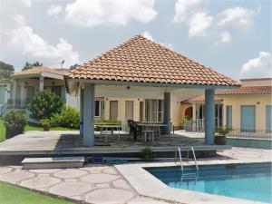 Casa en venta en Residencial las Flores, Cuernavaca — foto 2 de 30