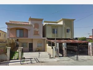 Casa en venta en Versalles Residencial, Mexicali — foto 3 de 6