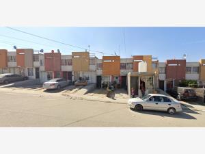 Casa en Los Valles, Tijuana, Baja California