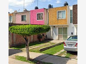Casa en venta en Valle del Real, León — foto 3 de 8