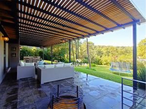 Casa en venta en Avandaro, Valle de Bravo — foto 3 de 12
