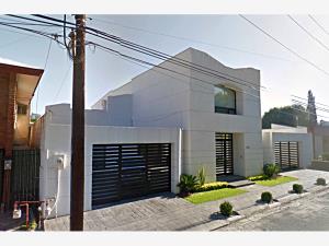 Casa en venta en Valle de Santa Engracia, San Pedro Garza García — foto 2 de 8