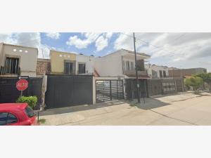 Casa en venta en Haciendas del Carmen II, León — foto 2 de 13