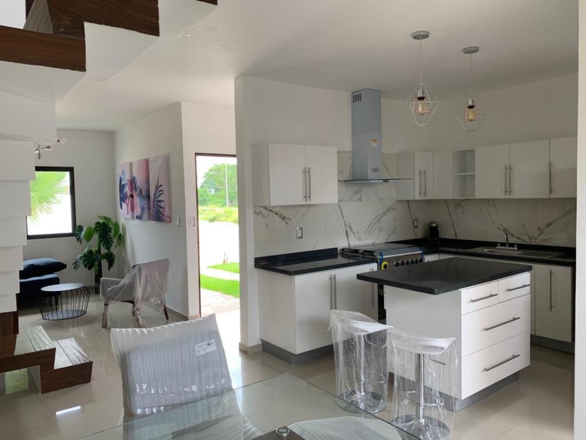 Casa en venta en La Bocana (Dos Bocas), Medellín de Bravo — foto 1 de 17