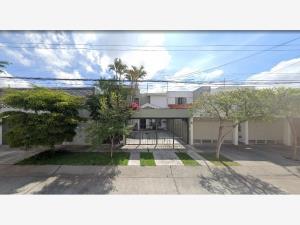 Casa en venta en Prados Tepeyac, Zapopan — foto 2 de 12