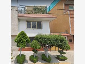 Casa en Constitucion de 1917, Iztapalapa, Ciudad de México