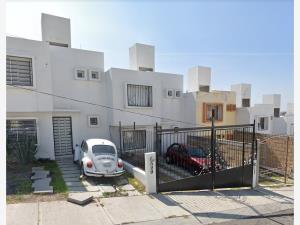 Casa en Villas de Santiago, Querétaro, Querétaro