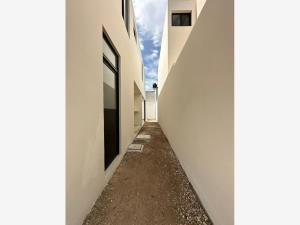 Casa en venta en Leandro Valle, Mérida — foto 3 de 10