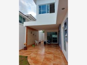 Casa en venta en San Antonio de Ayala, Irapuato — foto 2 de 41