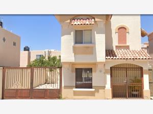 Casa en venta en Puerta Real Residencial, Hermosillo, Sonora