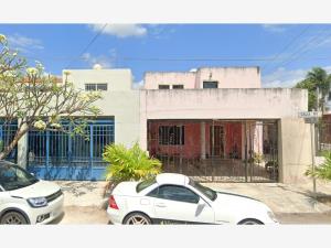 Casa en Residencial Pensiones I y II, Mérida, Yucatán