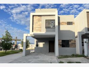 Casa en venta en Cordillera, Saltillo — foto 2 de 25