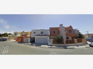 Casa en Loma Dorada, Ensenada, Baja California