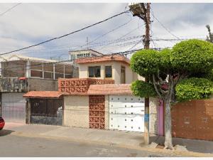 Casa en venta en Bosques de Aragon, Nezahualcóyotl — foto 3 de 11
