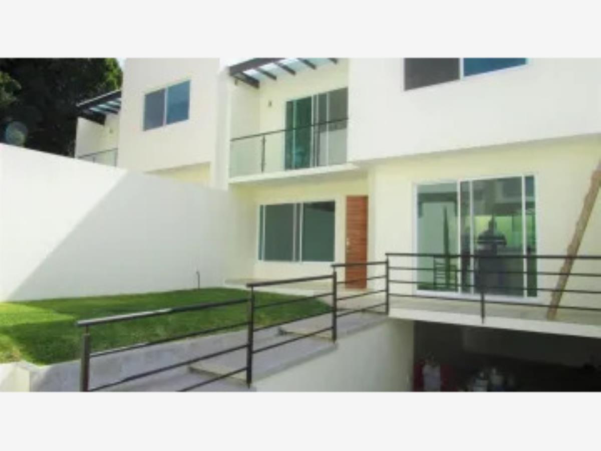 Casa en venta en Lomas de Atzingo, Cuernavaca — foto 1 de 8
