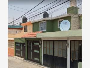 Casa en venta en Villa de las Flores 1a Sección (Unidad Coacalco), Coacalco de Berriozábal — foto 2 de 8
