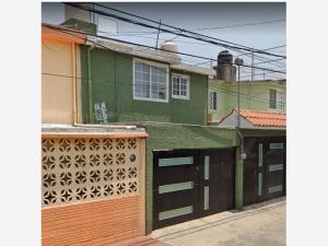 Casa en venta en Villa de las Flores 1a Sección (Unidad Coacalco), Coacalco de Berriozábal — foto 3 de 8