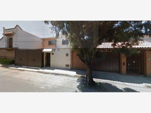 Casa en Lomas de Ahuatepec, Cuernavaca, Morelos