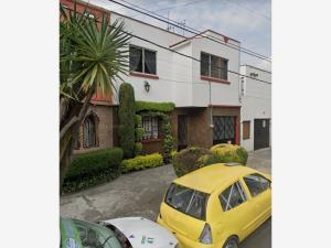 Casa en venta en Claveria, Azcapotzalco — foto 2 de 12