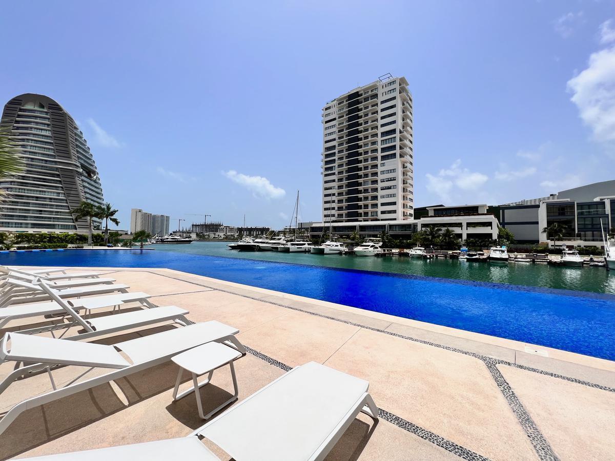 Departamento en venta en Zona Hotelera, Benito Juárez — foto 1 de 38