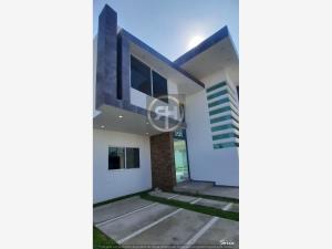 Casa en venta en Altos de Oaxtepec, Yautepec — foto 3 de 27