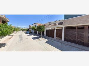 Casa en venta en Paseos de La Castellana, León — foto 2 de 12