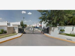 Casa en venta en Pirámides 3a. Sección, Corregidora — foto 2 de 20
