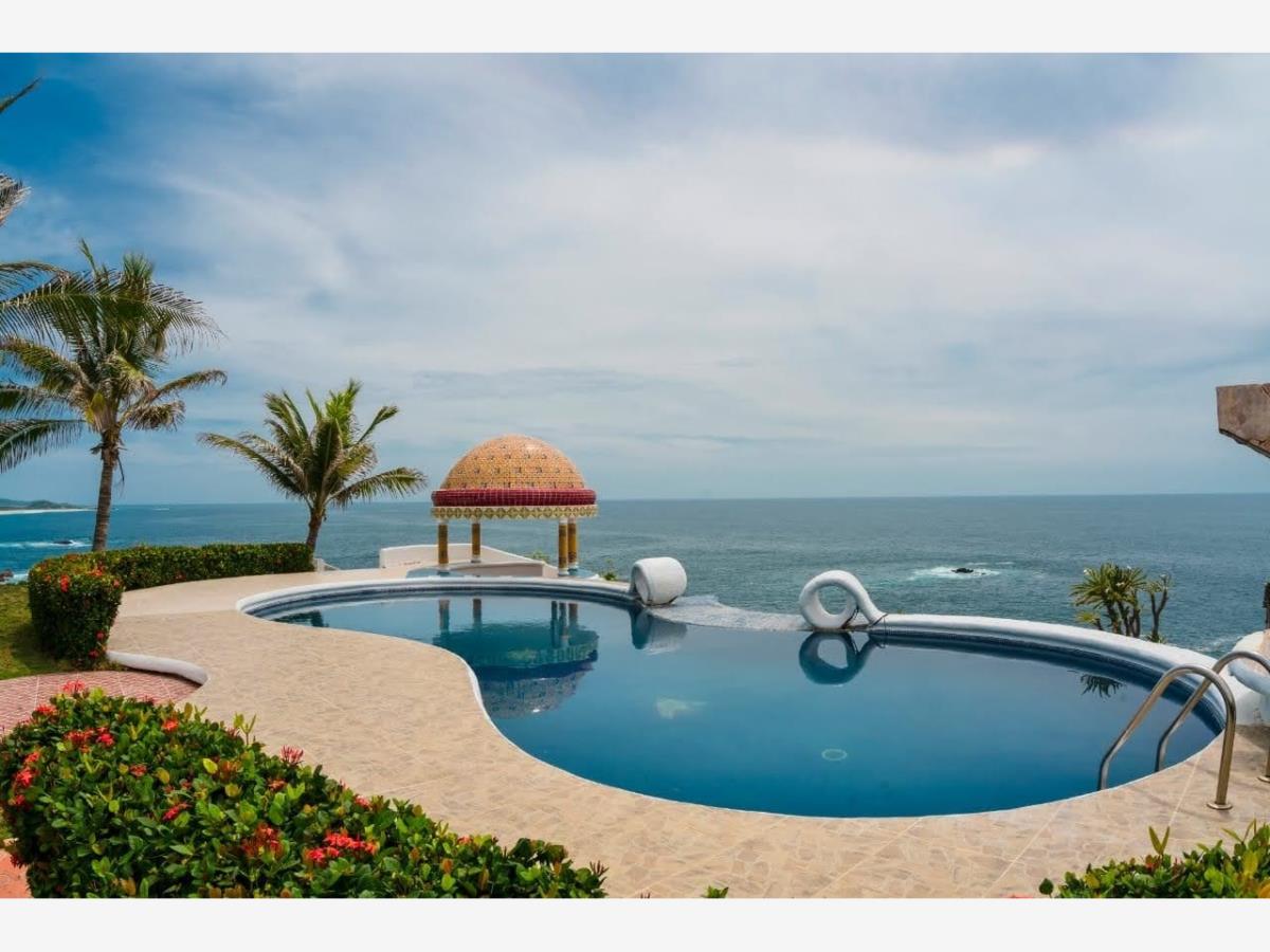 Casa en venta en Barra de Cuatunalco, San Pedro Pochutla — foto 1 de 12