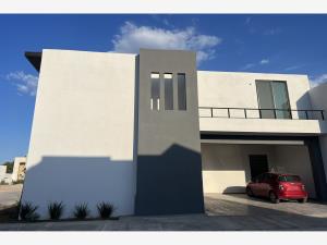 Casa en venta en Rincón de Alcántara, Saltillo — foto 3 de 44
