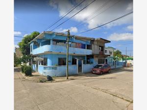 Casa en Cuatro Caminos, Agua Dulce, Veracruz de Ignacio de la Llave