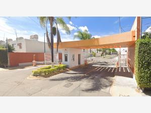 Casa en venta en Praderas de San Antonio, Zapopan — foto 3 de 13