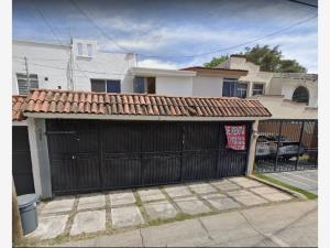 Casa en Jardines de La Patria, Zapopan, Jalisco