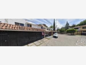 Casa en venta en Jardines de La Patria, Zapopan — foto 2 de 13